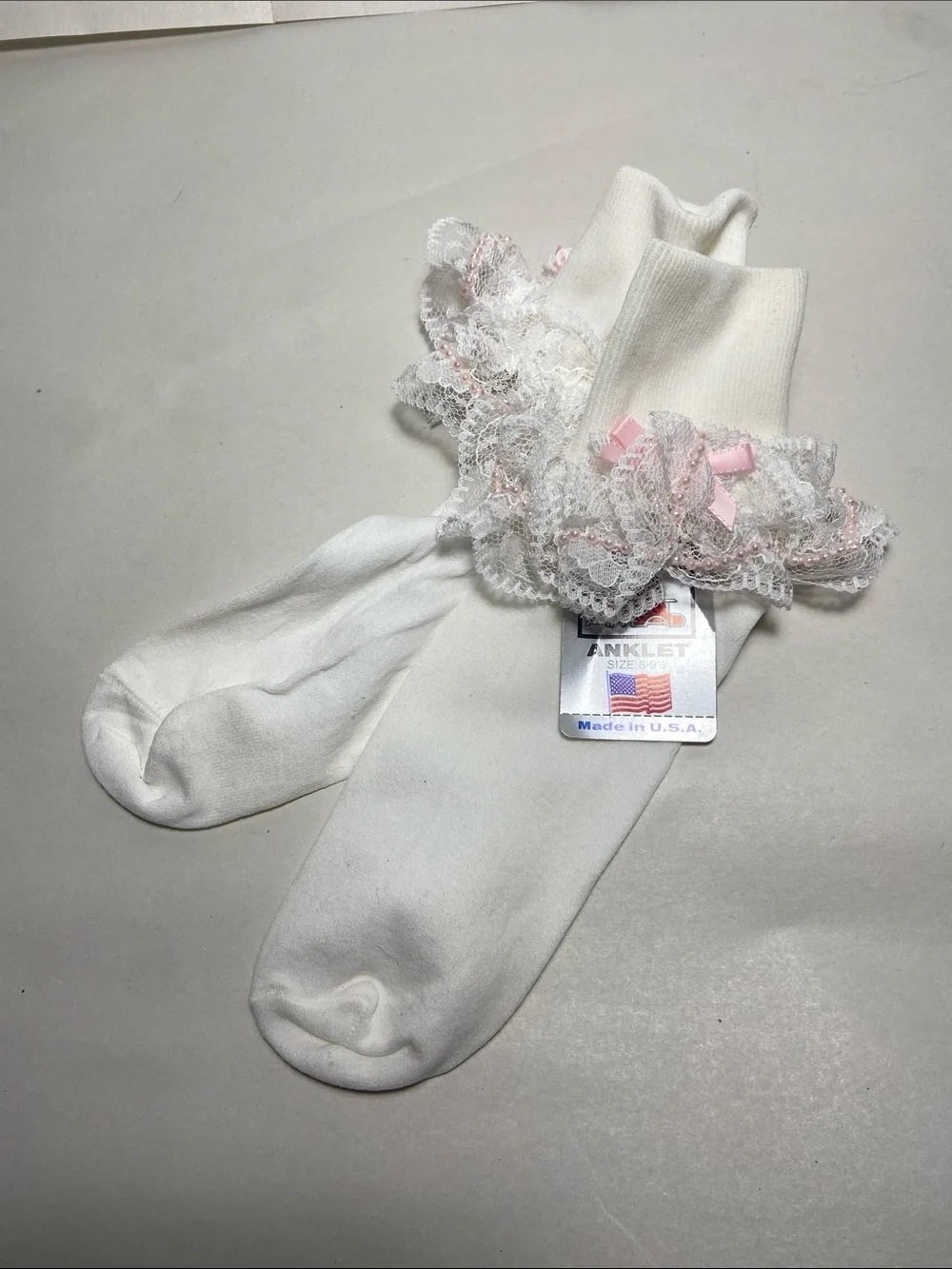 Two feet ahead lace and bead trimmed anklet socks vintage